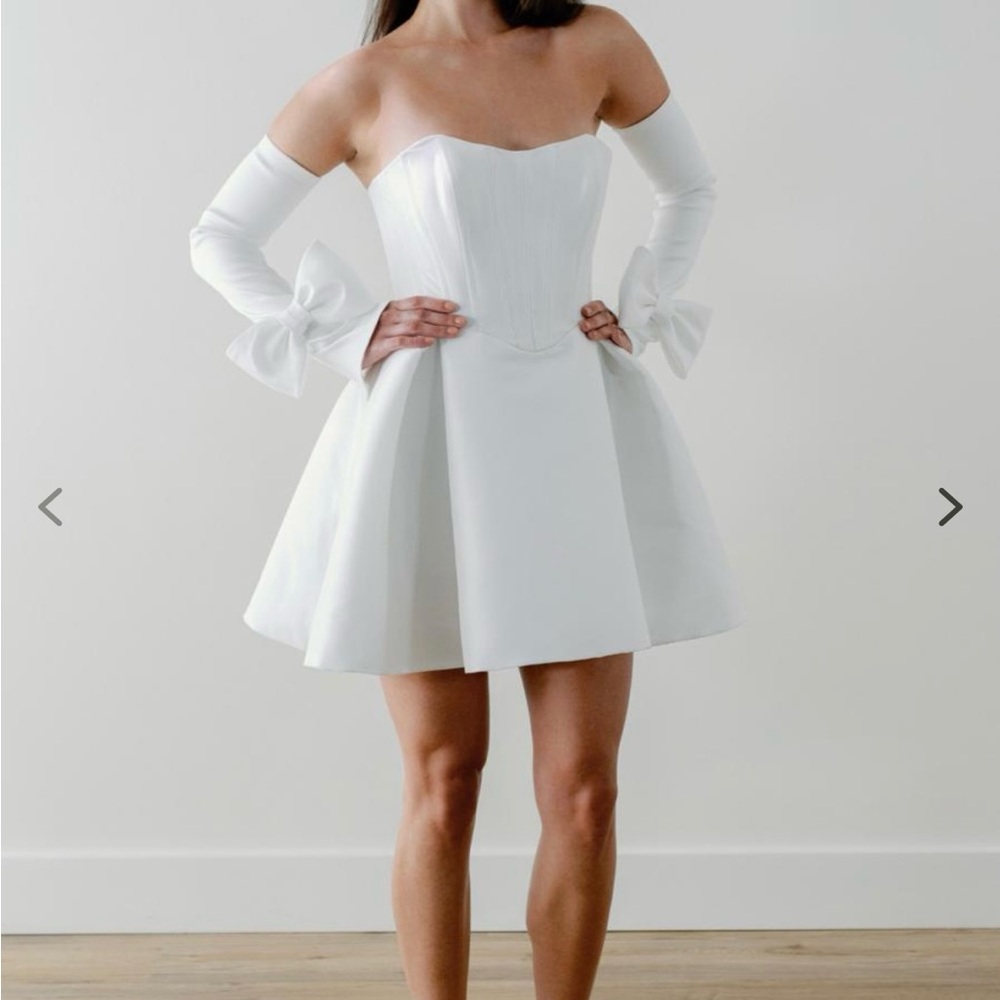 Chic White Off-Shoulder Mini Dress